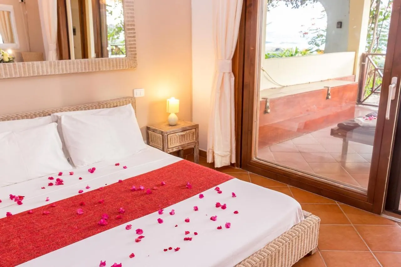 Ajp Holidays - Porto Antigo 2 Beachfront Apartment Santa Maria