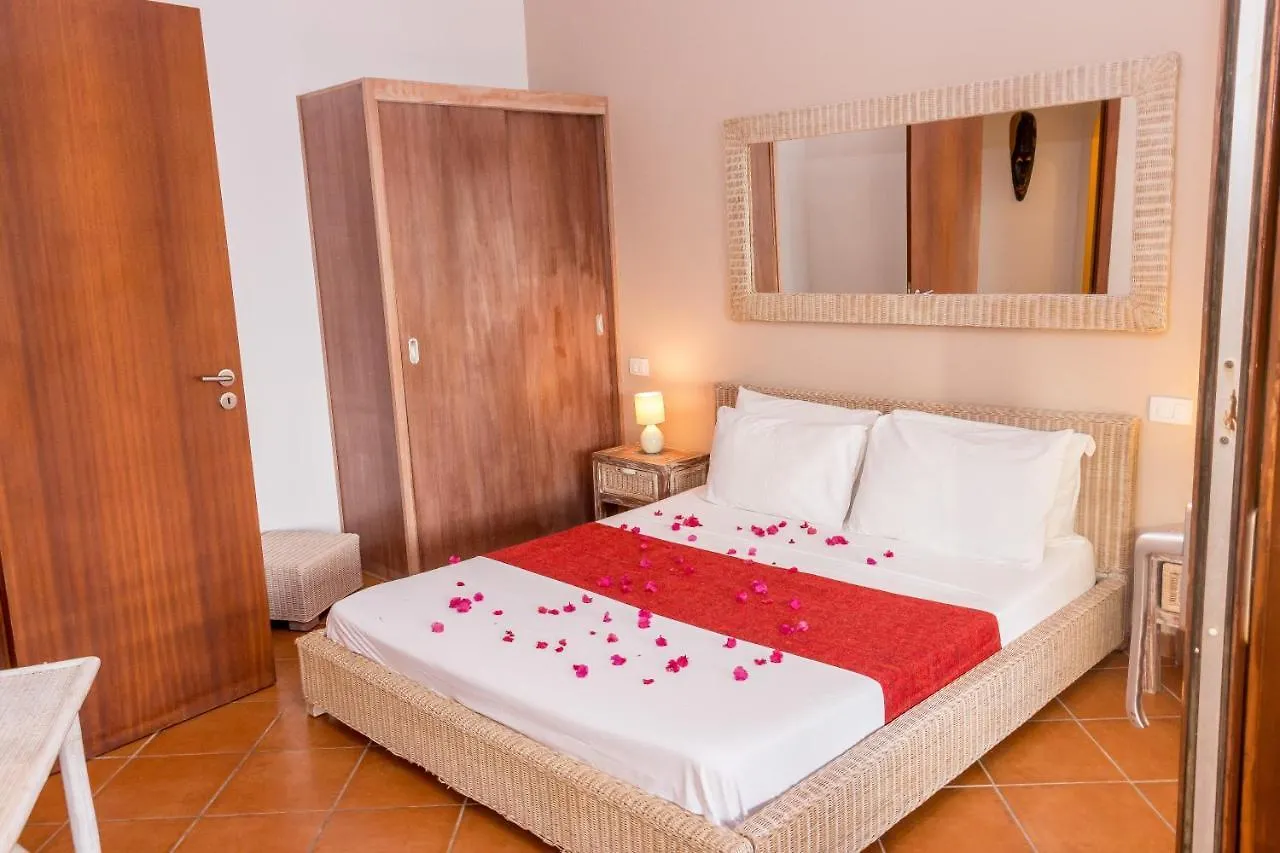 Ajp Holidays - Porto Antigo 2 Beachfront Apartment Santa Maria