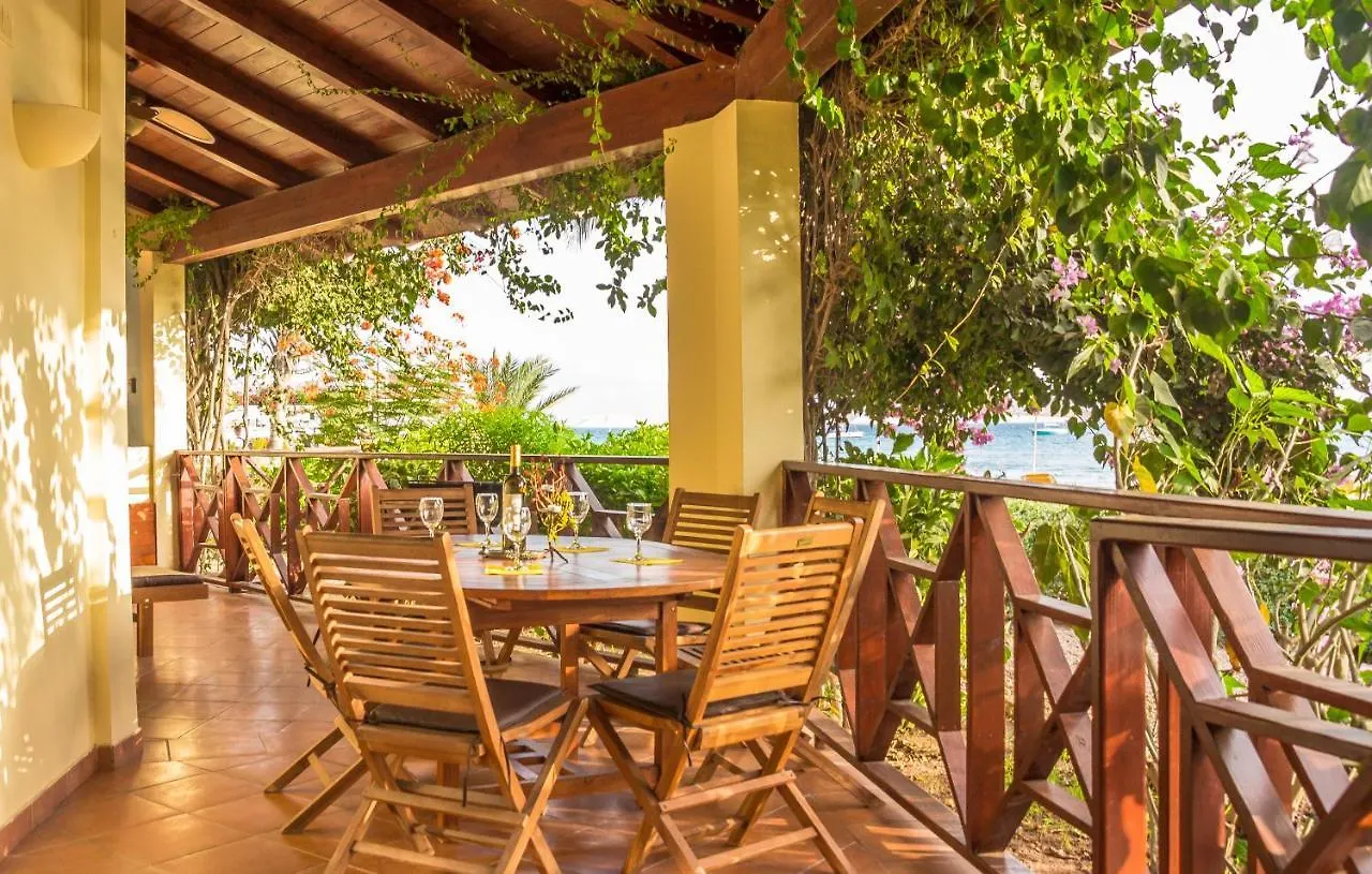 Ajp Holidays - Porto Antigo 2 Beachfront Apartment Santa Maria